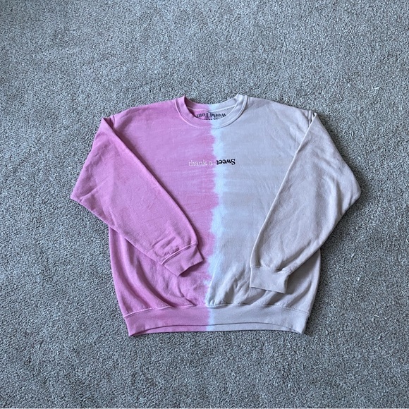 Ariana Grande Tops - Ariana Grande Sweetner / Thank you Next Tour Crewneck